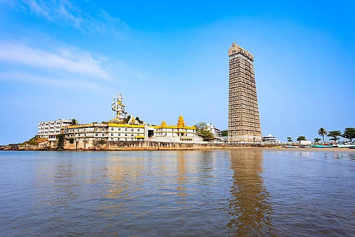 Murudeshwar temple and gopuram